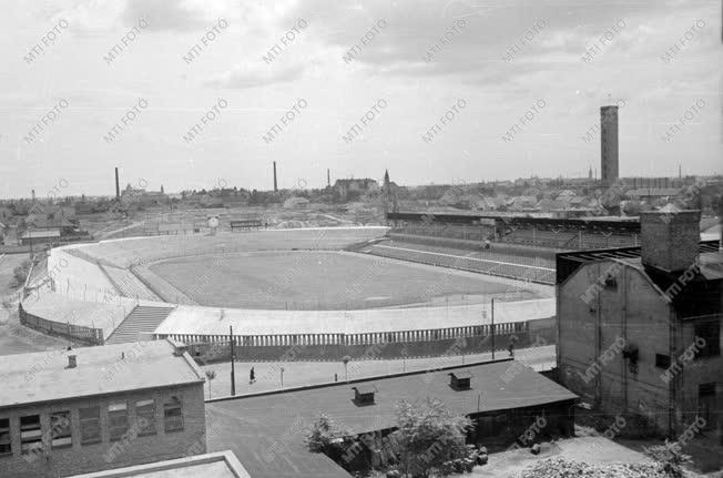 Városkép - Sport - Az újpesti stadion