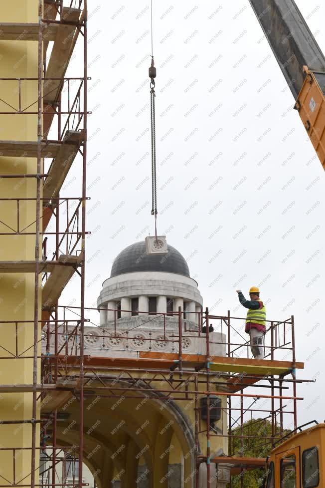 Műemlékvédelem - Felújítják a debreceni Csokonai Nemzeti Színházat