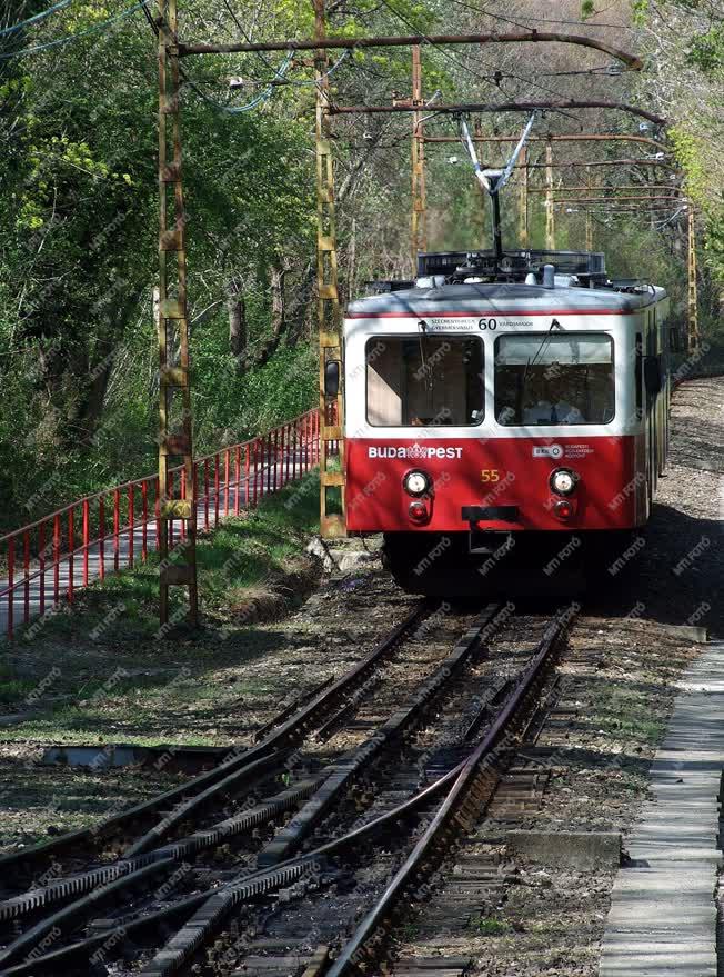 Közlekedés - Budapest - A fogaskerekű 