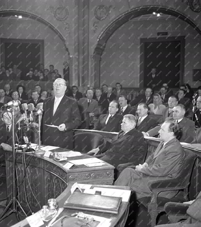 Parlament - Az Országgyűlés 1958. évi áprilisi ülésszaka