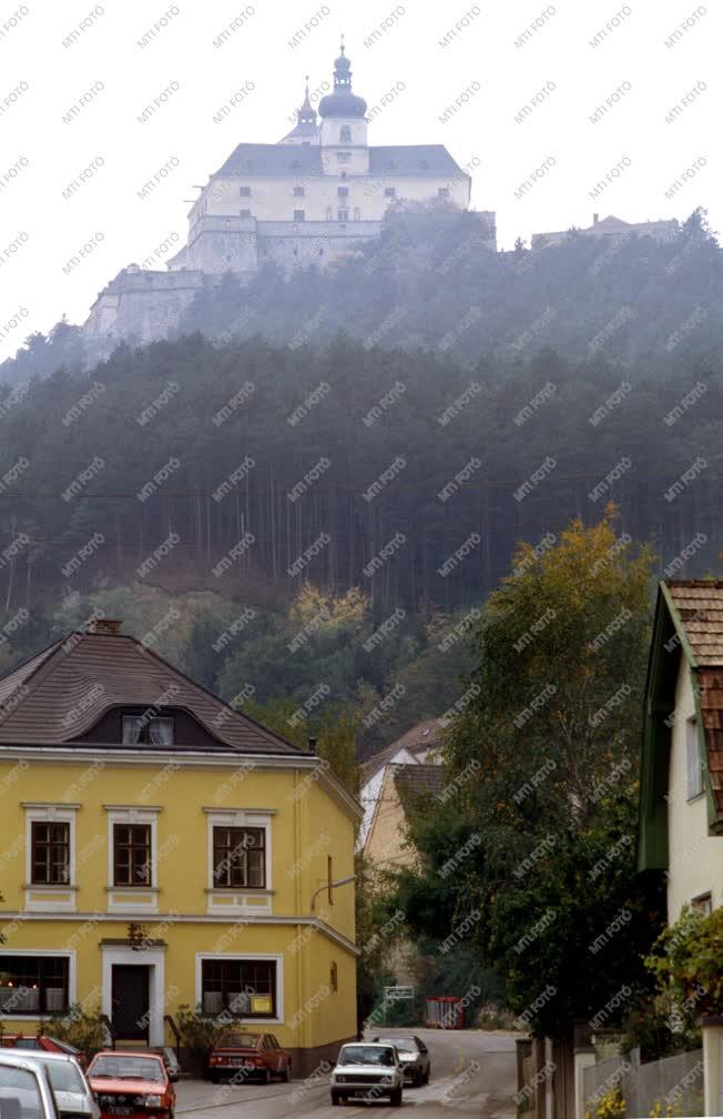 Turisztikai nevezetesség - Fraknó vára