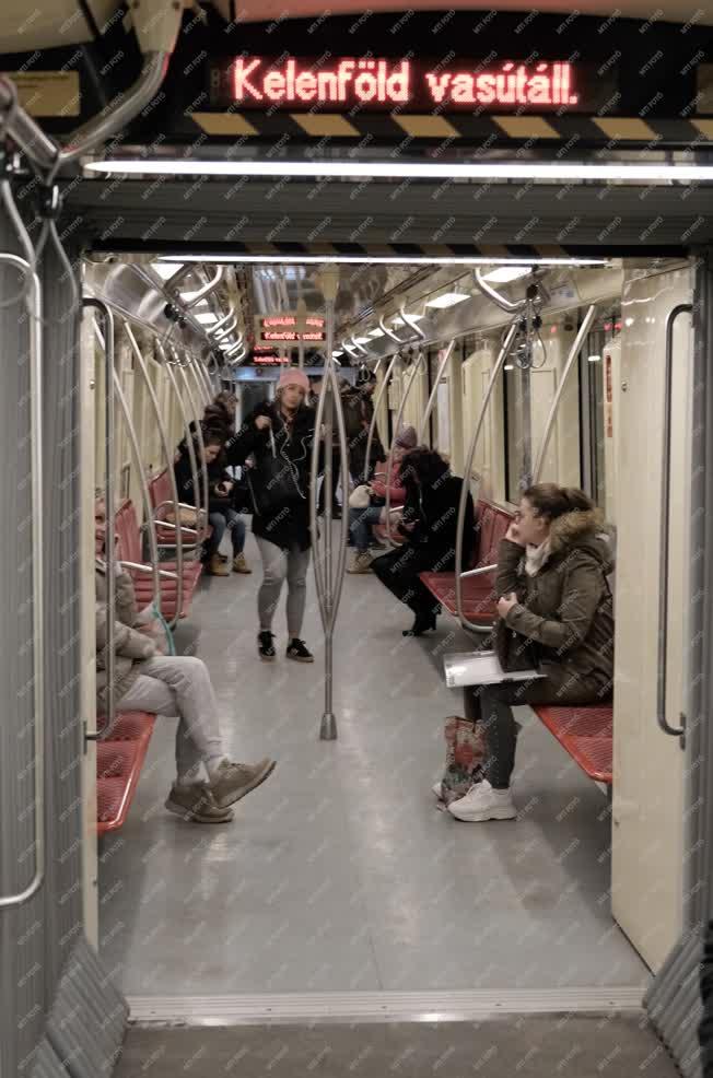 Közlekedés - Budapest - M4-es metró