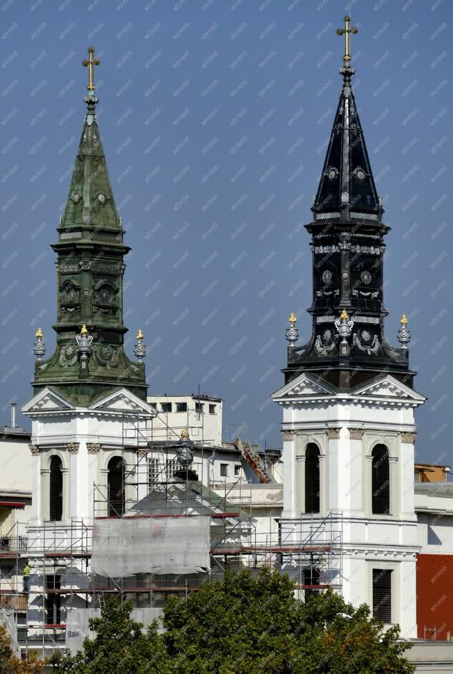 Egyházi épület - Budapest - Templomtorony helyreállítása