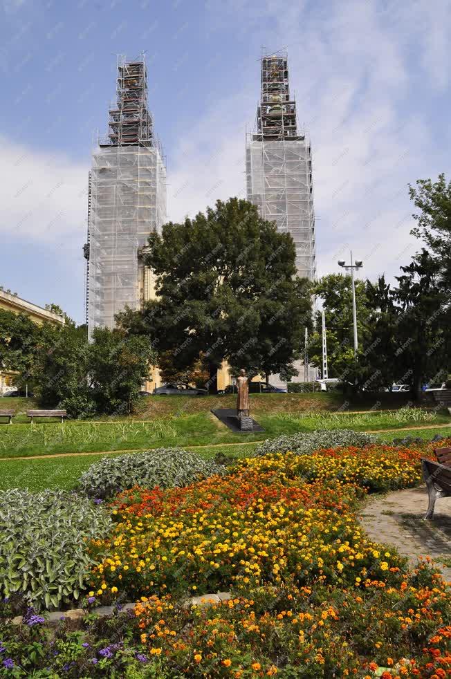 Egyházi épület - Budapest - Megújul a Szent Imre-templom 