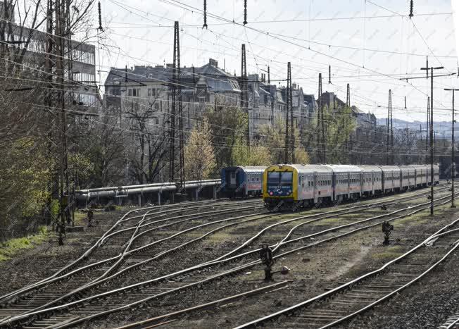 Közlekedés - Budapest - Nyugati pályaudvar