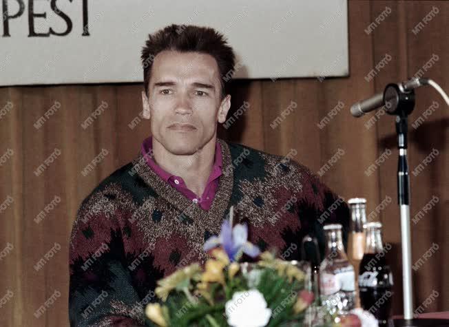 Arnold Schwarzenegger színész
