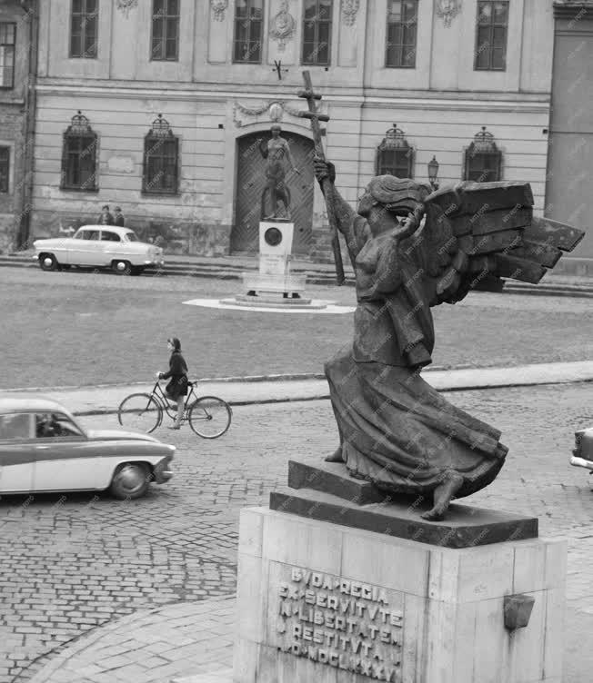 Szabadidő - Életkép - A tavasz első napja a fővárosban