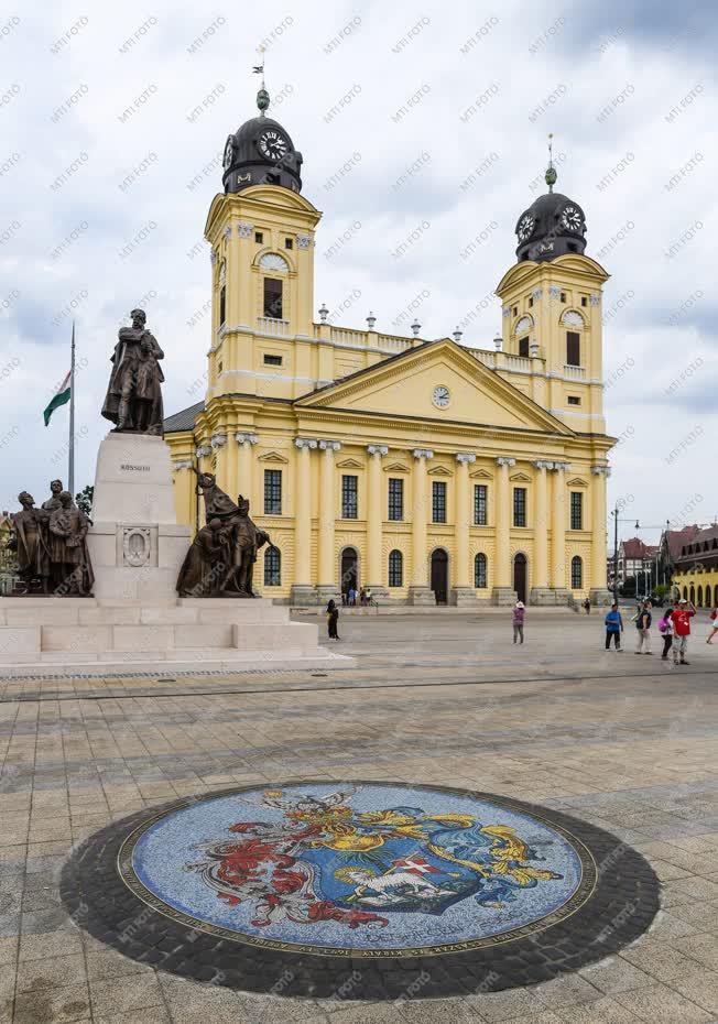 Köztéri szobor - Debrecen - Felújított Kossuth emlékmű 