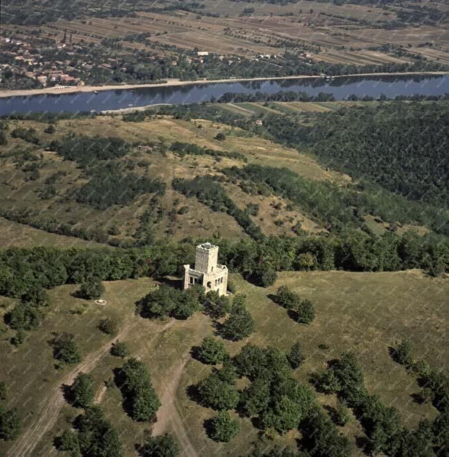 Tájkép - Visegrádi-hegység - Zsitvay-kilátó