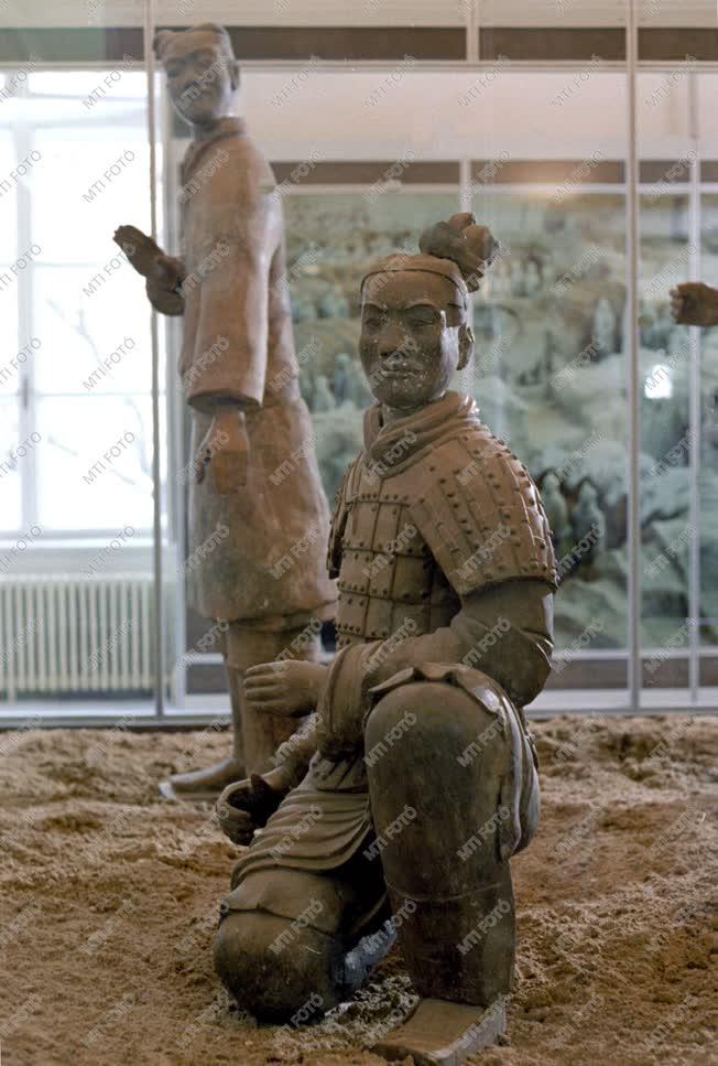 Külkapcsolat - Kínai agyaghadsereg - A Nemzeti Múzeumban