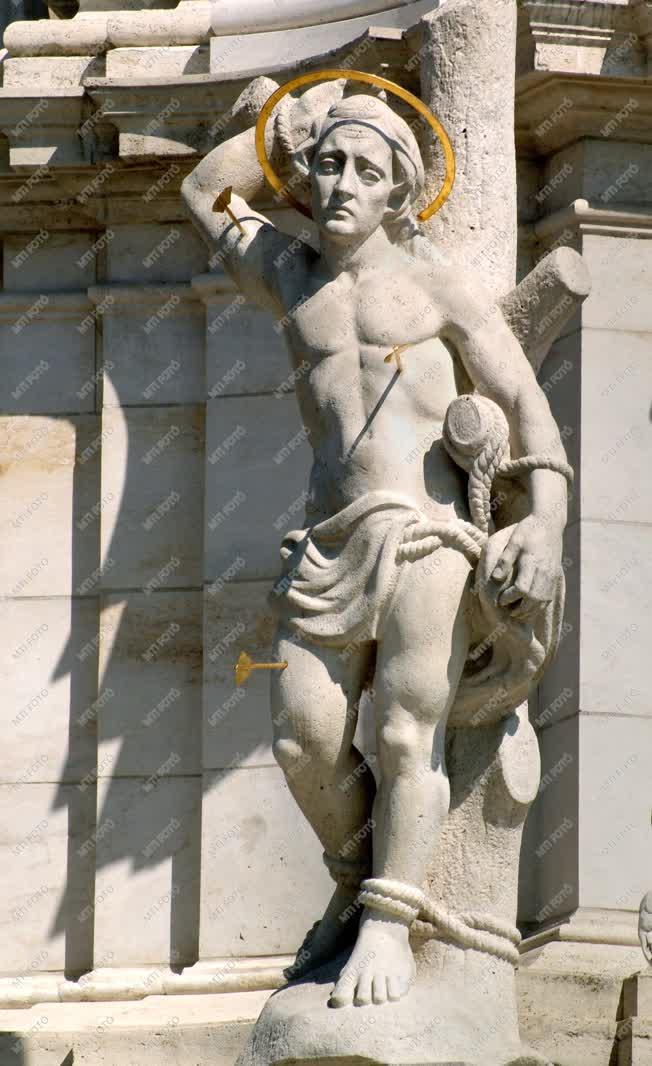 Műemlék - Budapest - A budavári Szentháromság-szobor
