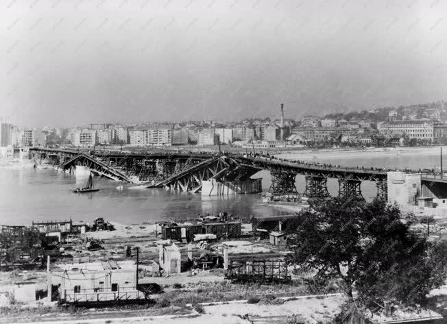 Történelem - Az ideiglenes Boráros téri híd