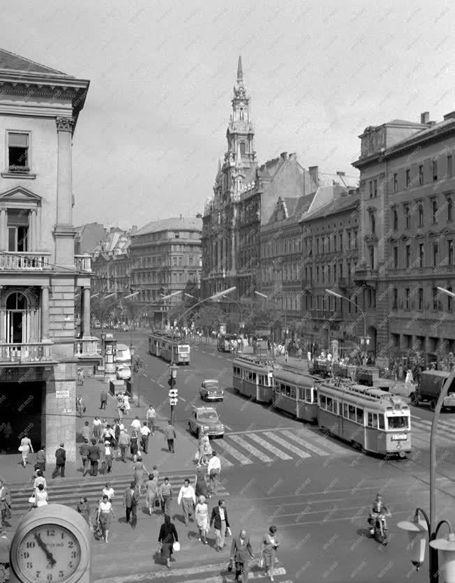 Városkép - Blaha Lujza tér