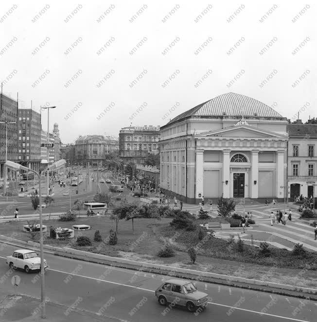 A Deák téri evangélikus templom