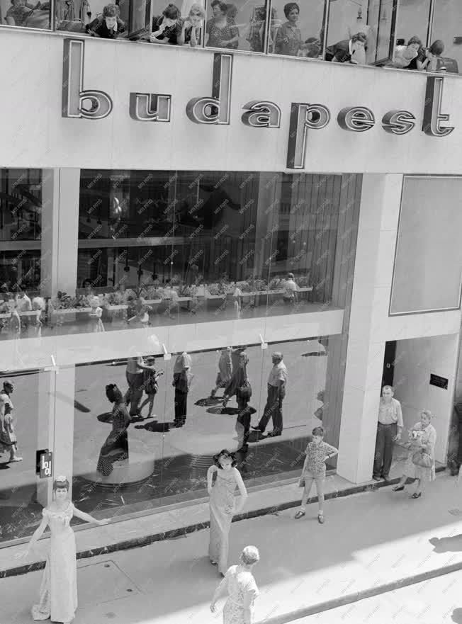 Kereskedelem - Budapest Divatszalon