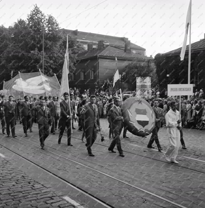 Külkapcsolat - A magyar küldöttség felvonulása Helsinkiben