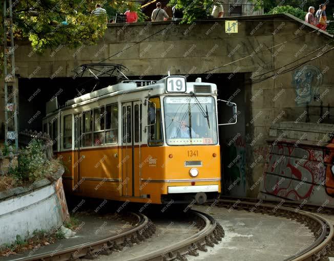 Közlekedés - Budapest - Villamos 