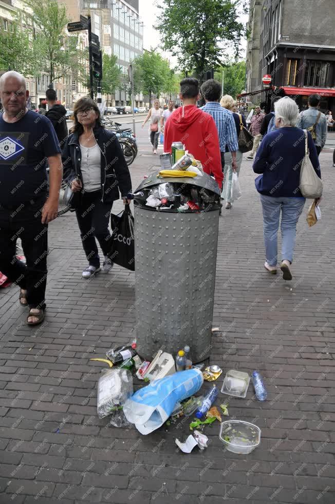 Életkép - Amszterdam - Utcai szemetes