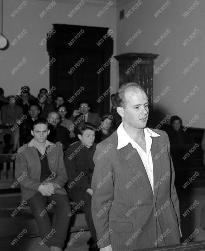 Bíróság - 1956 - Angyal István és társai bűnpere