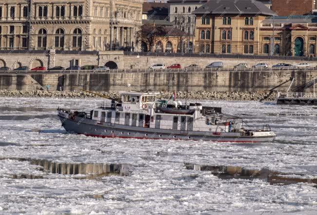 Időjárás - Budapest - Jégzajlás a Dunán