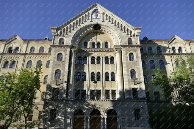 Igazságszolgáltatás - Budapest - A Pesti Központi Kerületi Bíróság épülete