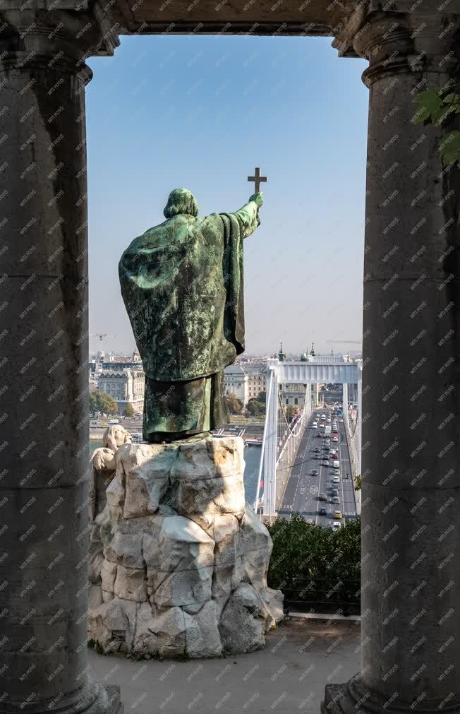Köztéri szobor - Budapest - Szent Gellért püspök szobra