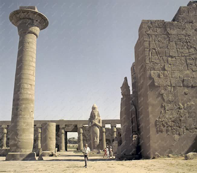 Városkép - EAK - Egyiptom - Luxor - Karnaki templom