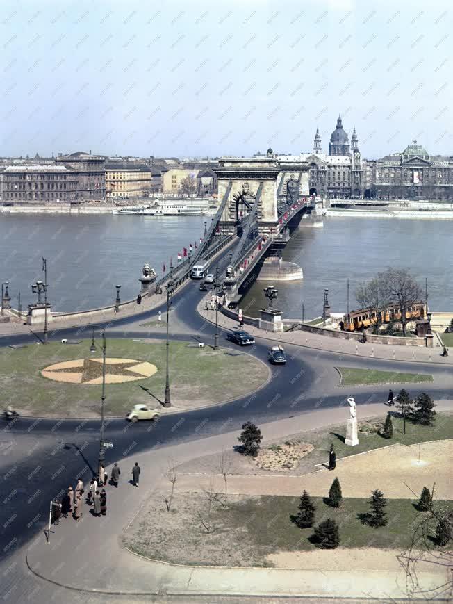 Városkép - Budapest - Clark Ádám tér