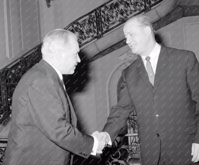 Külkapcsolat - Fogadás a szovjet nagykövetségen