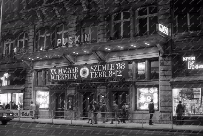 Épületfelújítás - A Puskin mozi átadási ünnepsége