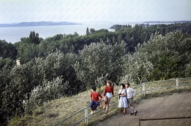 Turizmus - Balatoni képek - Szép kilátó