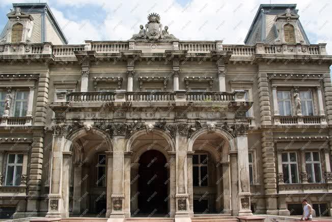 Műemlék - Budapest - A Károlyi-palota