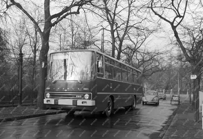 Tömegközlekedés - Járműipar - Új Ikarus buszok