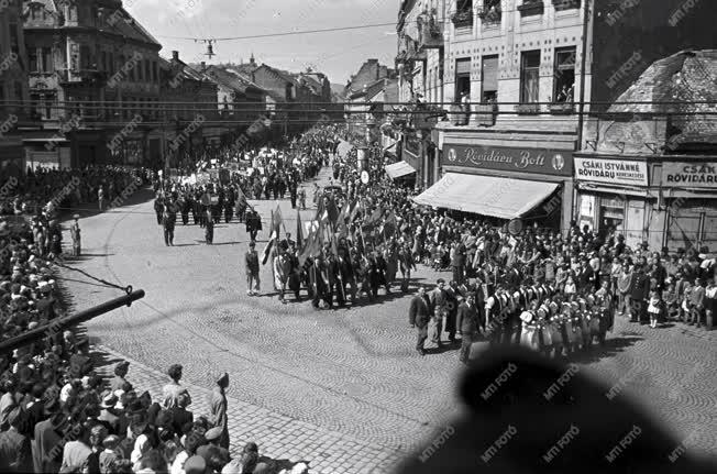 Ünnep - Május elseje - Miskolc 