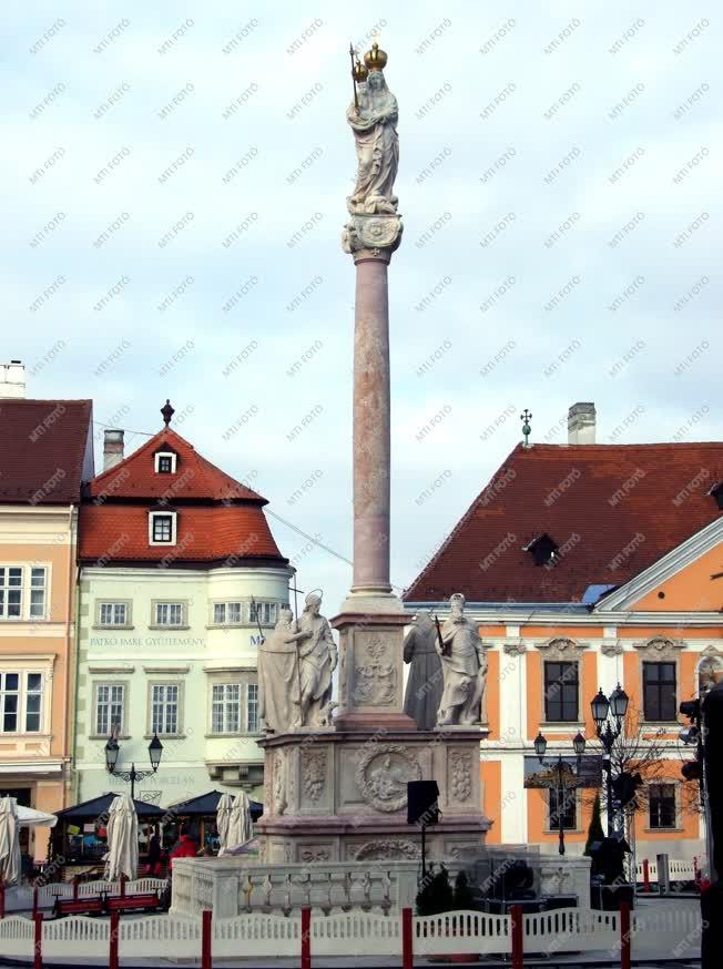Városkép - Győr - A Mária oszlop a Széchenyi téren