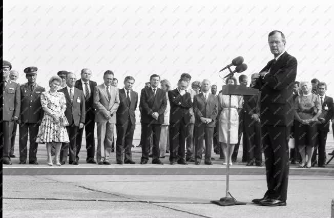 Külkapcsolat - George Bush amerikai elnök látogatása Budapesten