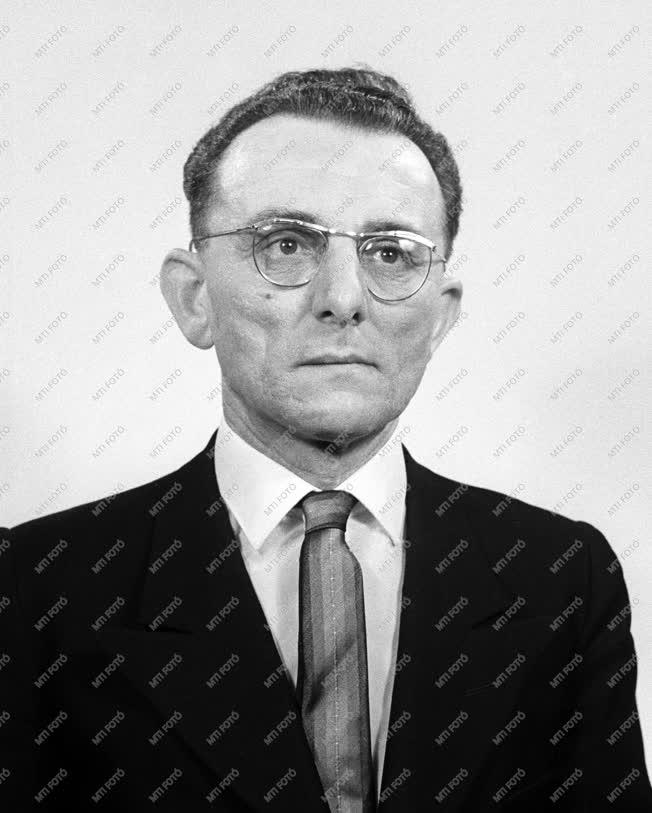 Díj - 1963-as Kossuth-díjasok - Dr. Balogh János biológus