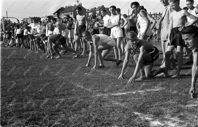 Sport - Ifjúsági sportünnepély Csepelen