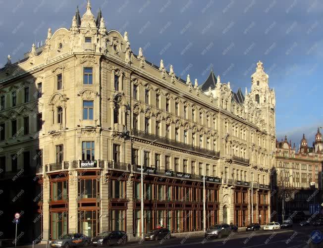 Budapest - Műemlék épület - A megszépült Klotild-palota