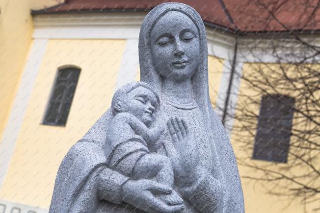 Műalkotás - Tököl - Szűz Mária szobor