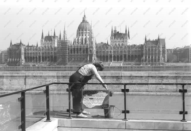 Választás - Választási plakátok Budapesten