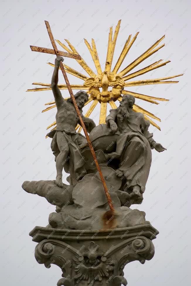 Műalkotás - Pozsony - Barokk Szentháromság-szobor