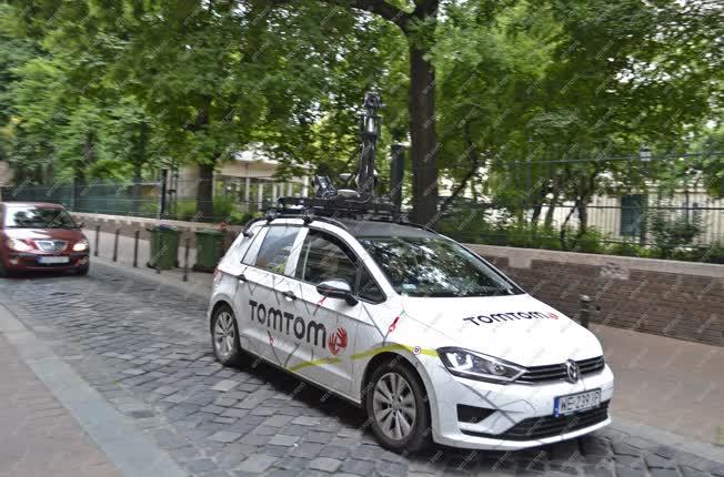 Közlekedés - Budapest - A TomTom fényképező autója