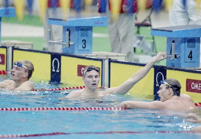 Sport - Olimpia - Úszás - Darnyi Tamás a célban