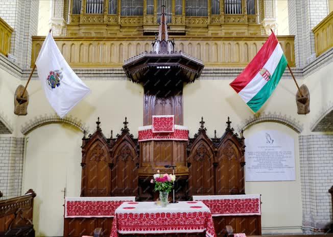 Egyházi épület - Budapest - Kőbányai református templom 