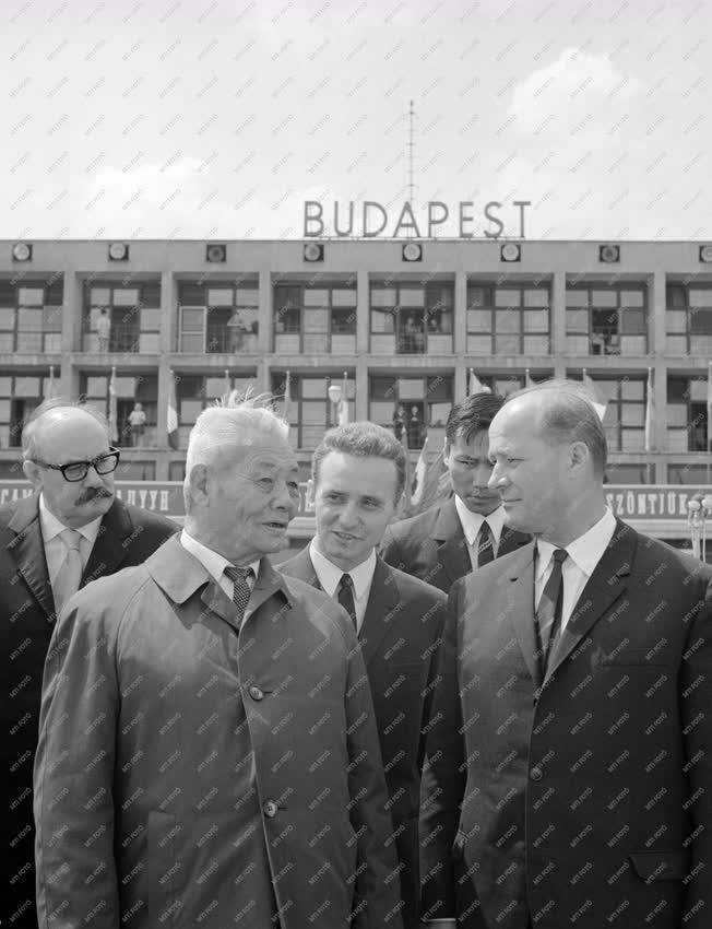 Külkapcsolat - A mongol államfő Budapesten