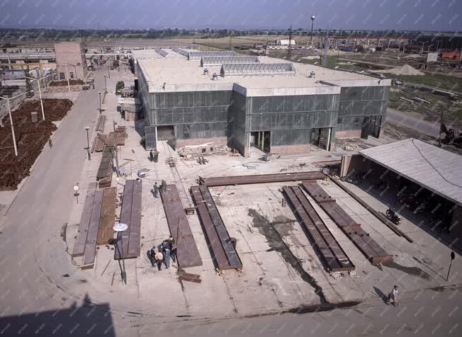 Építőipar - Beton- és Vasbetonipari Művek alsózsolcai gyára