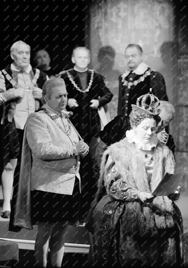 Kultúra - Színház - Ferdinand Bruckner: Angliai Erzsébet 