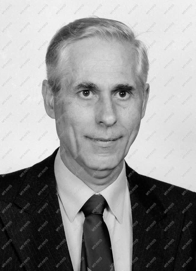 1985-ös Állami Díjasok - Alföldi Lajos