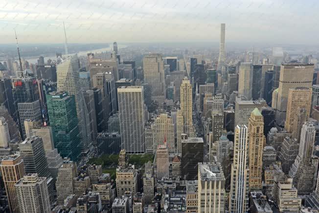 Városkép - New York - Kilátás az Empire State Buildingről